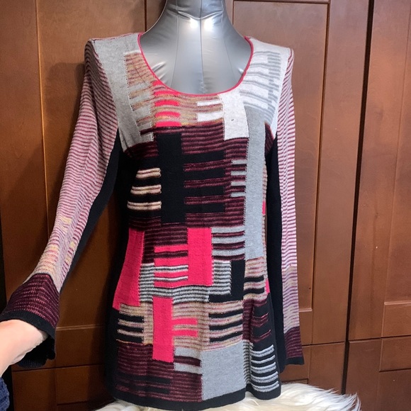 SALE!! Nic+Zoe Lightweight colour block pullover - Picture 7 of 7